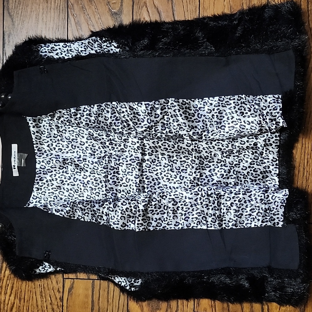 Peter Nygård XL Faux Fur Vest  Embellished Collar, Hook Closure, Leopard Lining - Picture 4 of 10